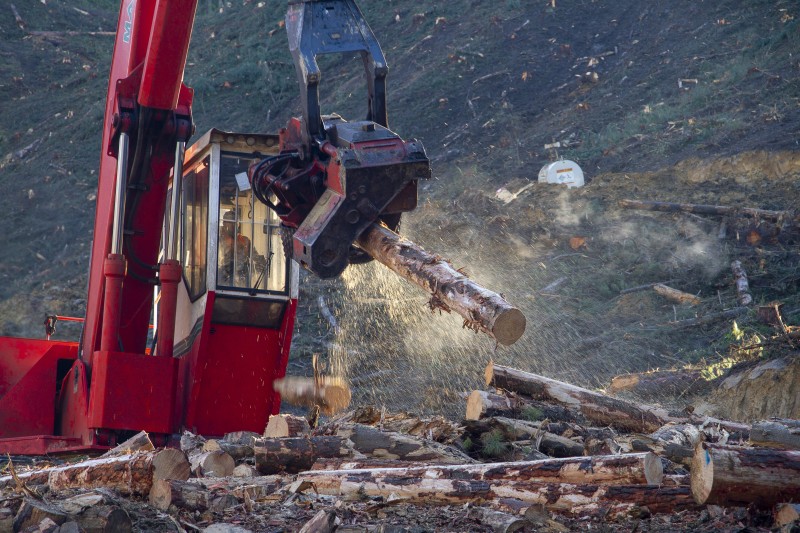 Mechanical log making